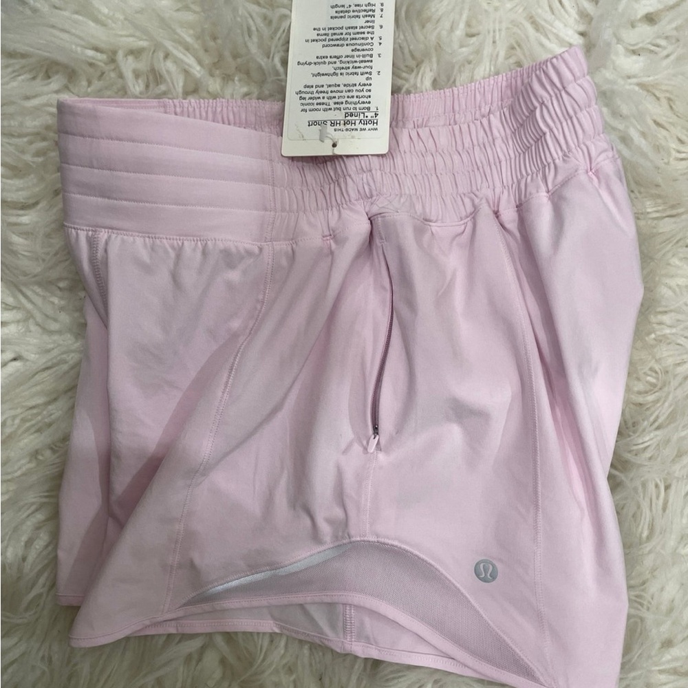 SOLD OUT Lululemon pink hotty hot shorts 4” size 6 - Picture 9 of 16